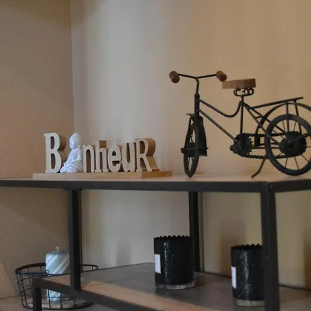 Le De La Lombriere *