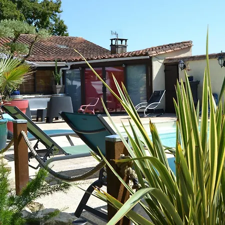 Le De La Lombriere Holiday home *