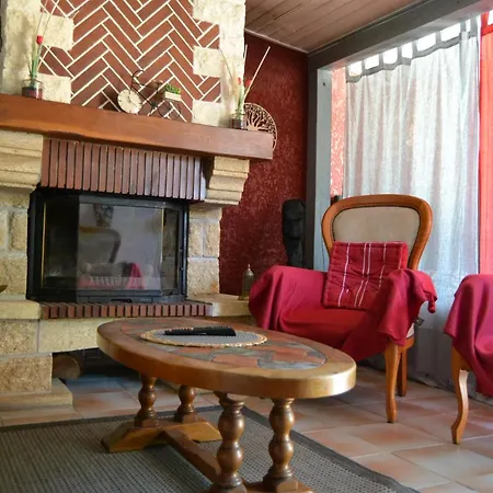 Le De La Lombriere Holiday home *