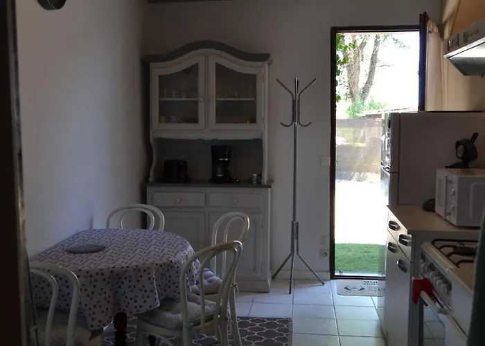 Dom wakacyjny Le De La Lombriere