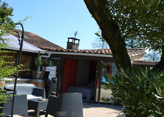 Le De La Lombriere * Saint-Denis-de-Pile